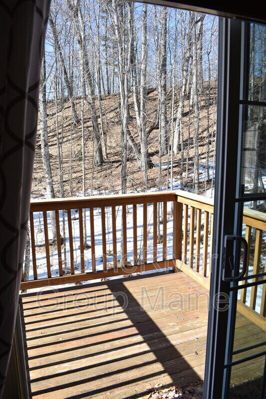 Building Photo - 10 Woodside Dr