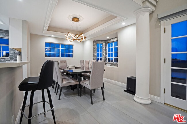 Building Photo - 10627 Ashton Ave