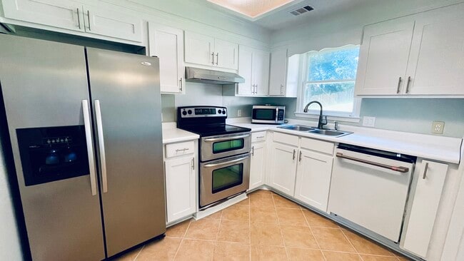 Building Photo - 742 Shoal Cir