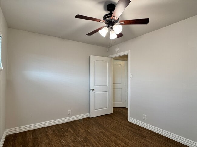 Building Photo - 5139 Indigo St