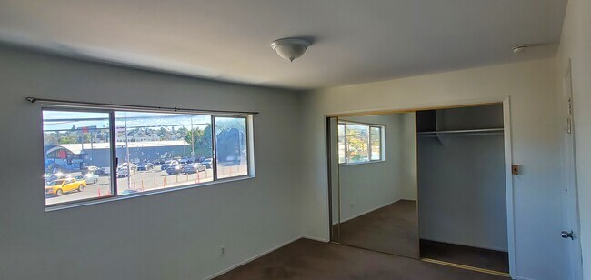 Building Photo - 1347 N Alvarado St