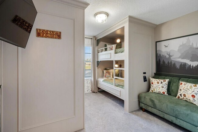 Building Photo - Stunning 4BR Resort Home in Four Corners, ...