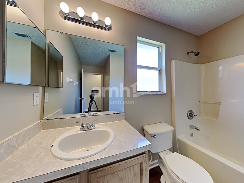 Building Photo - 5427 Riverbreeze Ct