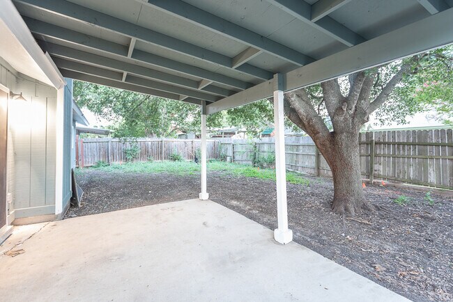 Building Photo - 9438 Brushy Point St
