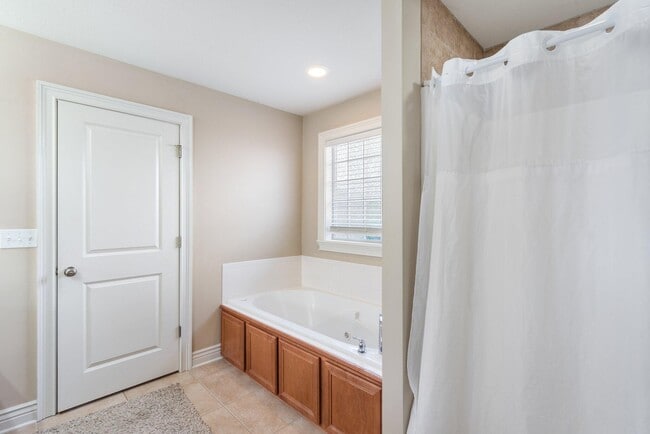 Building Photo - 4804 Cedar Coals Ct