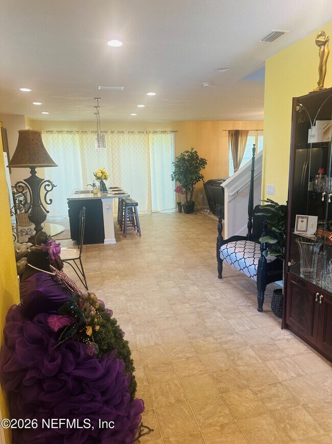 Building Photo - 12573 Grn Mdw Dr