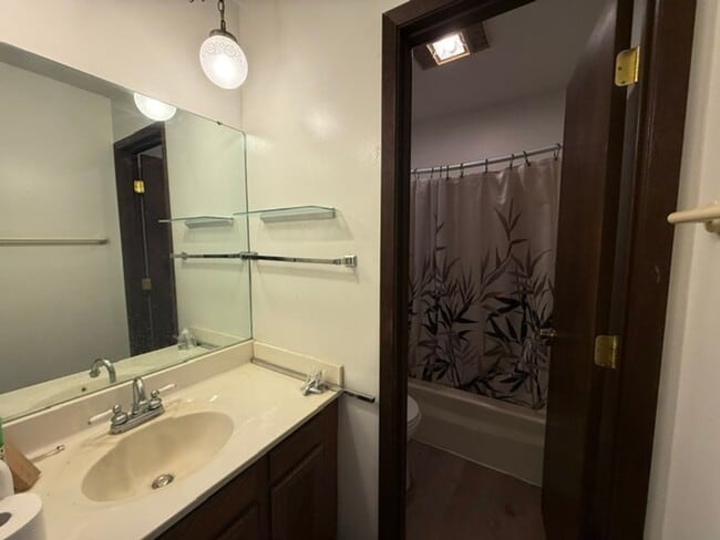 Building Photo - Stylish Loft-Style 2 Bedroom Apartment with Private Balcony
