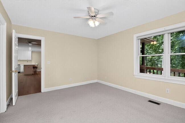 Building Photo - 151 Seagrove Ln