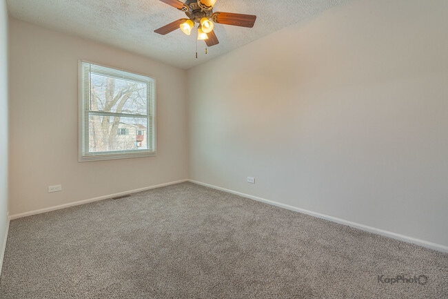 Building Photo - 8170 Northway Dr