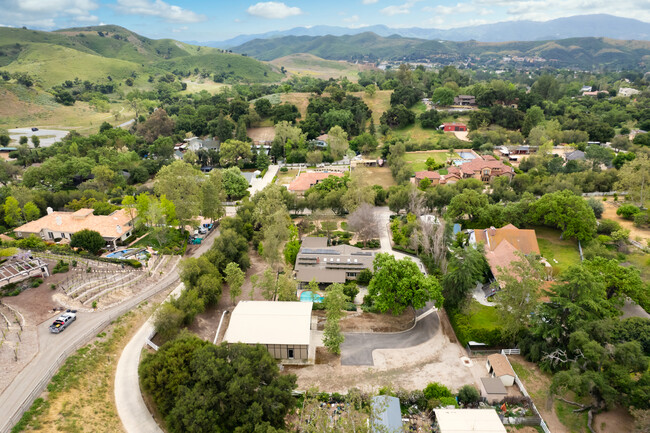 Building Photo - 28051 Balkins Dr