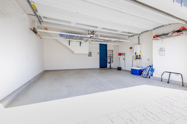 Building Photo - 1416 MacKinnon Ave