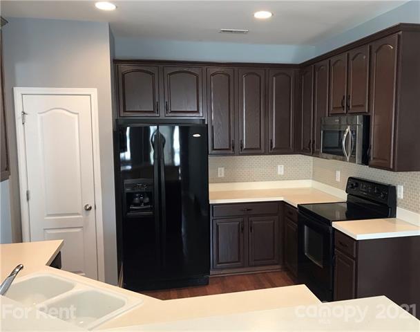 Building Photo - 4605 Sandtyn Dr