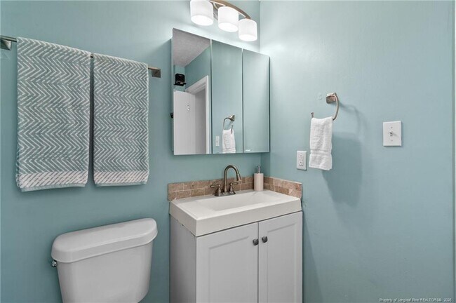 Building Photo - 1302 Kienast Dr