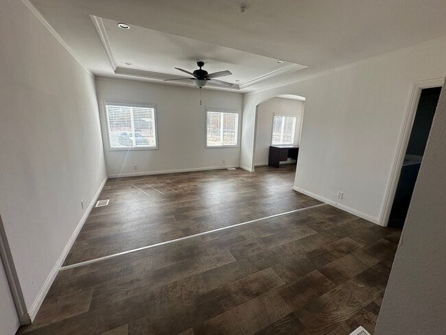 Building Photo - Updated 1 Story Home With Large Lot