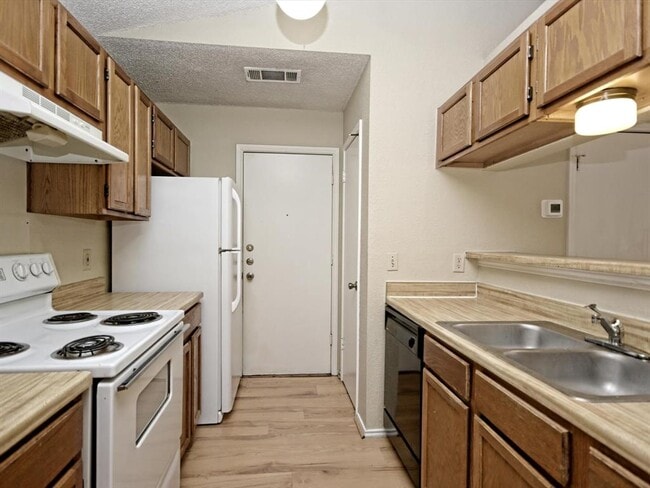 Building Photo - 511 Cutty Trail