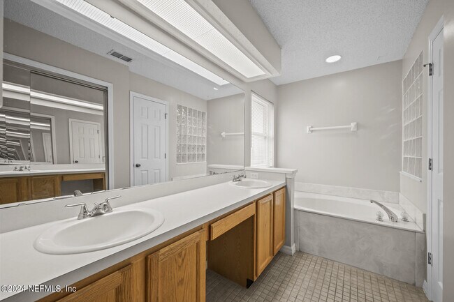 Building Photo - 4736 Kernan Mill Ln E