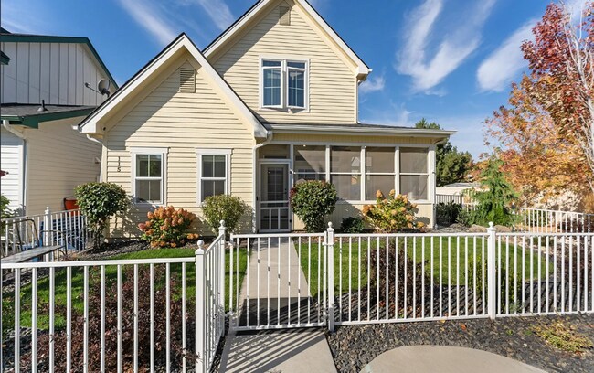 Building Photo - Beautiful 3 Bed 3 Bath home in the Heart of Eagle