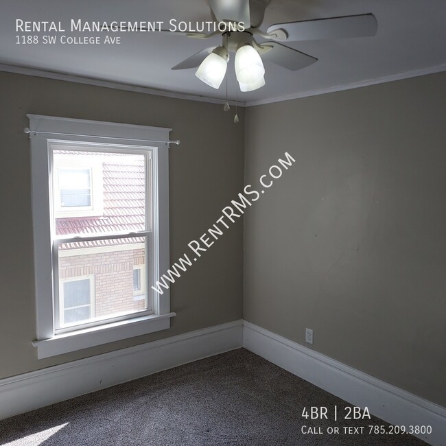 Building Photo - **MOVE-IN SPECIALS**1188 SW College Ave - ...