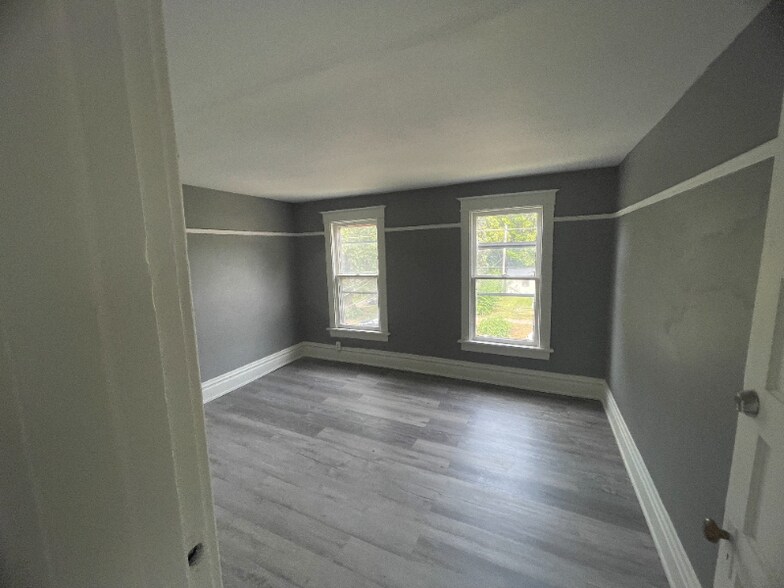 Building Photo - 2106 W Millman St