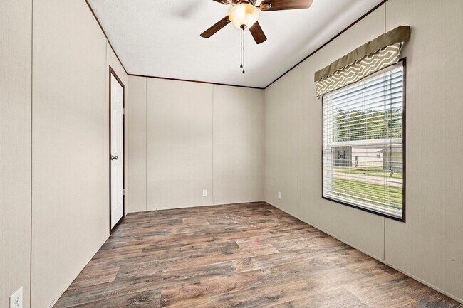 Building Photo - 27848 Frindik Ln