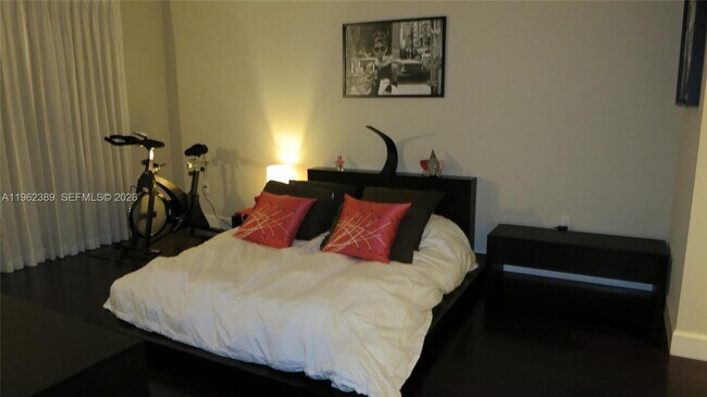 Building Photo - 100 Andalusia Ave