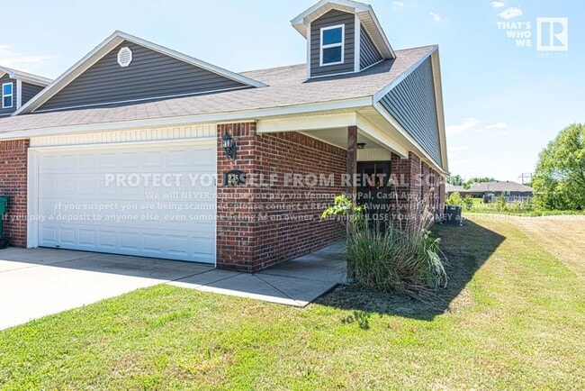 Primary Photo - 235 W Marietta Way