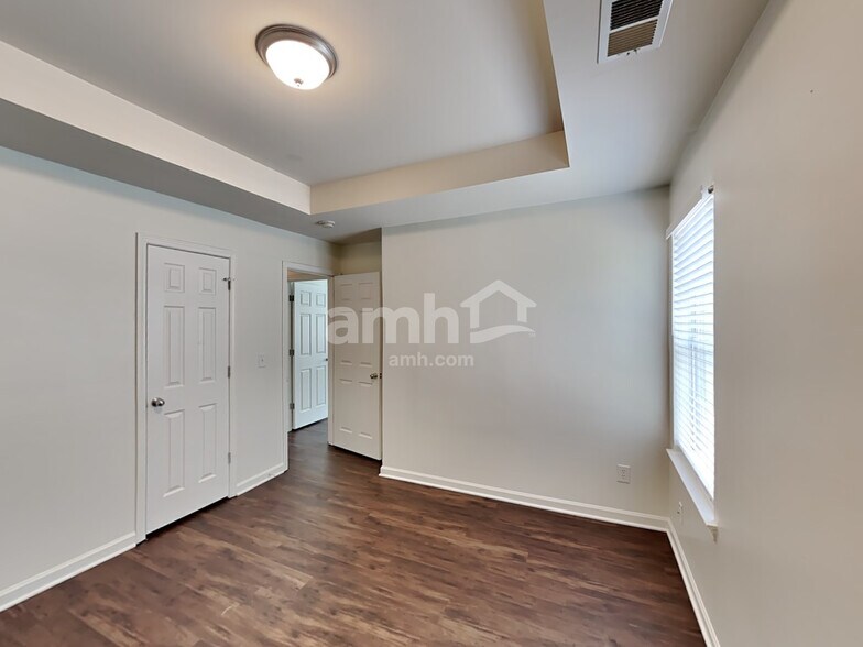 Building Photo - 367 Hidden Creek Ln