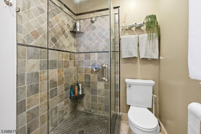 Building Photo - 258 Ridgewood Ave