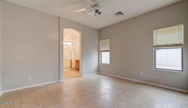 Building Photo - 44811 Paraiso Ln