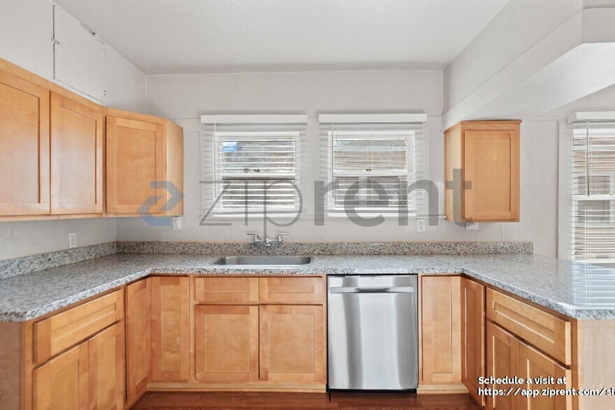 Building Photo - 7840 Church St