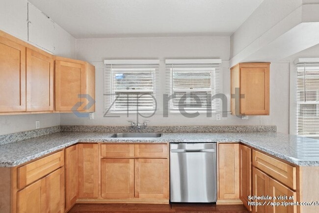 Building Photo - 7840 Church St