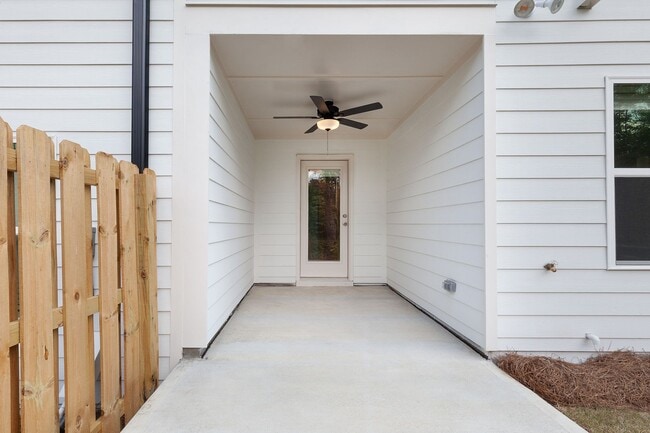 Building Photo - Newly Constructed 4bd/3.5ba Minutes From Airport and Under 2 Mi. From Downtown Hapeville!