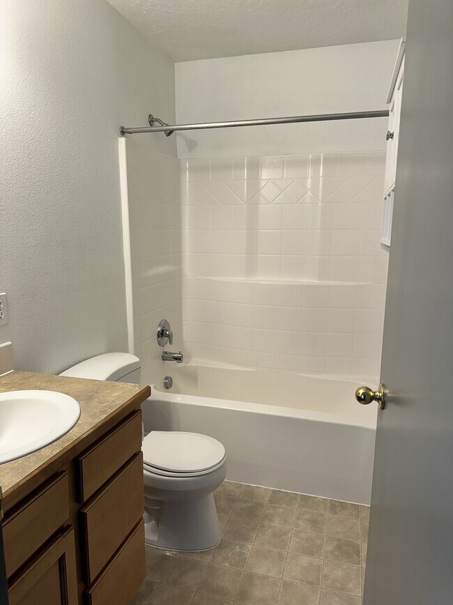 Building Photo - 3416 Parktrail Ct