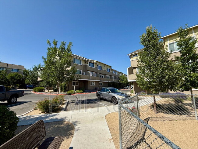 Building Photo - 220 Mark Jeffrey Ln