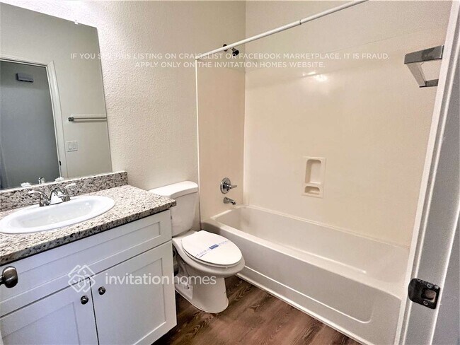 Building Photo - 12323 W Rancho Dr