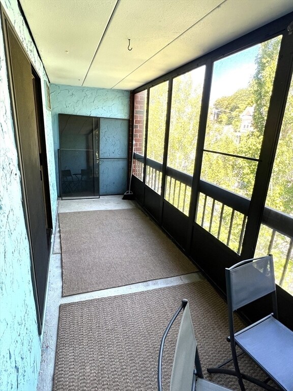 Building Photo - 181 Green St