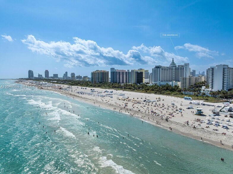 Building Photo - 1623 Collins Ave