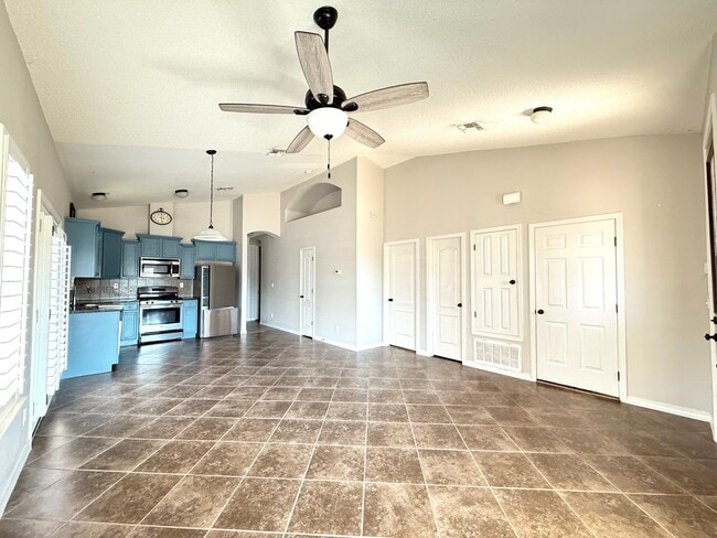 Building Photo - 3729 Loma Brisa Dr
