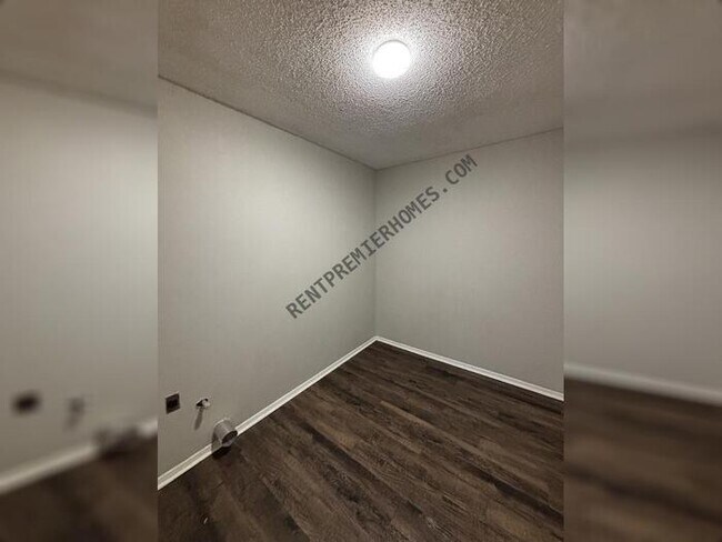 Building Photo - 101 Darryl Ct