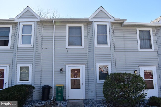 Building Photo - 945 Orchard Dr