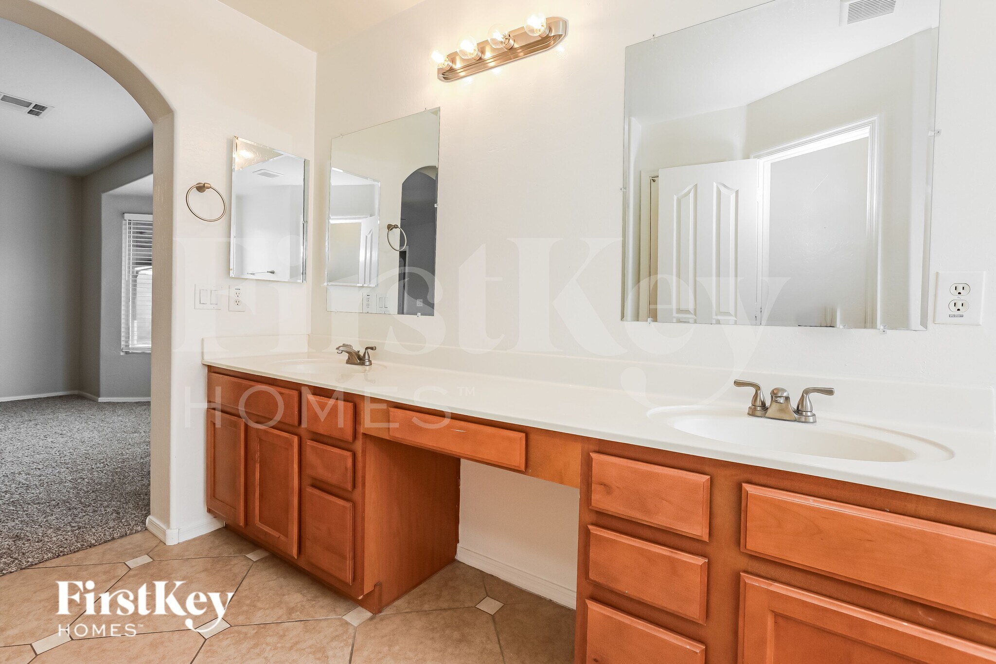 Building Photo - 3645 E Shapinsay Dr