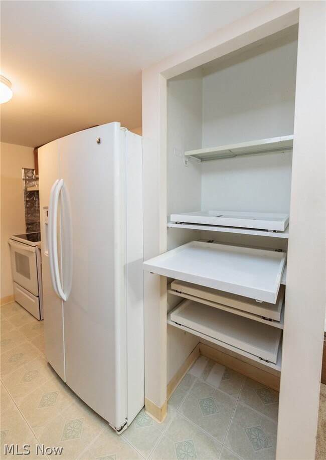 Building Photo - 3265 Mayfield Rd