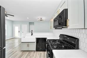 Building Photo - 7502 Sandle St