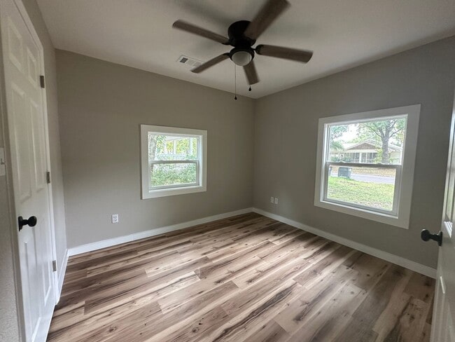 Building Photo - Welcome to your new home in the heart of R...