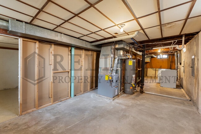 Building Photo - 1106 Inverness Dr