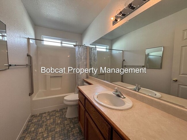 Building Photo - 628 Long Valley Rd