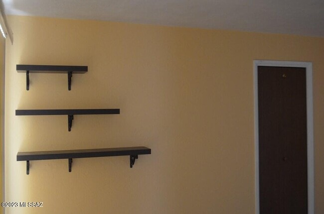 Building Photo - 961 Vía Terrado