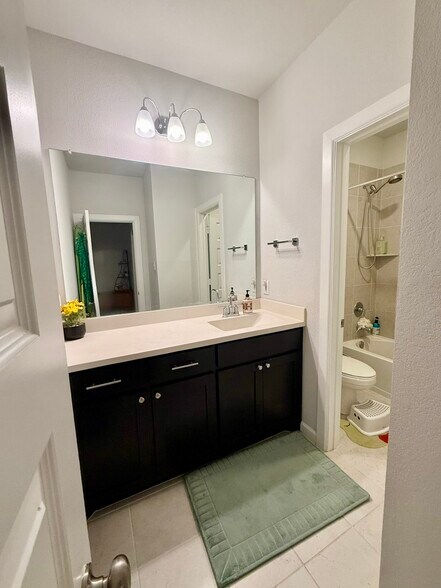 Building Photo - 1803 Desert Willow Way