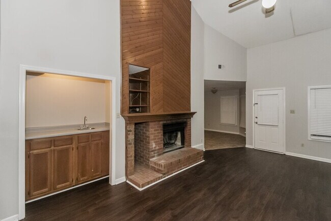 Building Photo - 8367 Stavenger Cove