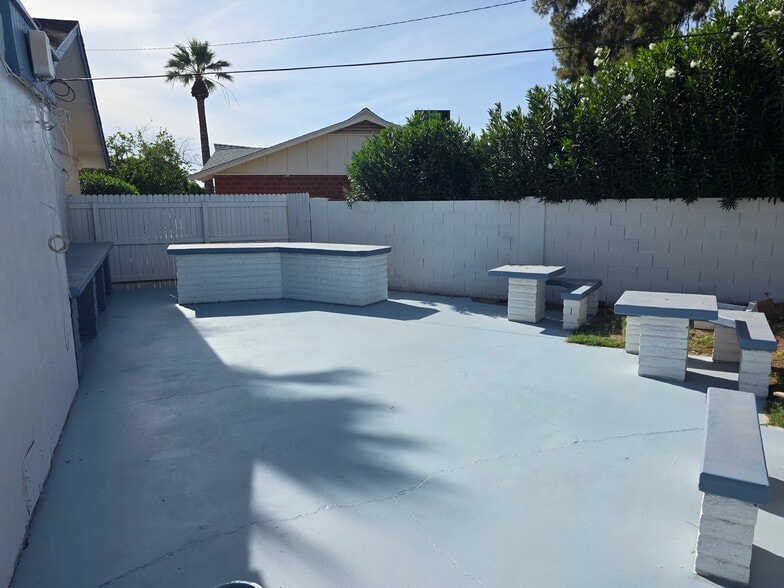 Building Photo - 1819 N 87th Pl